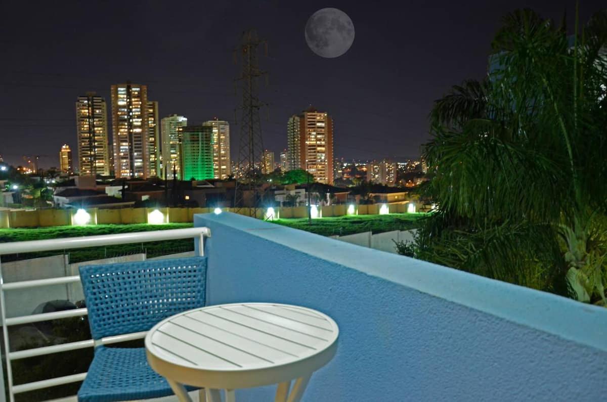 (NOVO) Flat aconchegante. 200 metros da Av. Fiúsa Ribeirão Preto Exterior foto